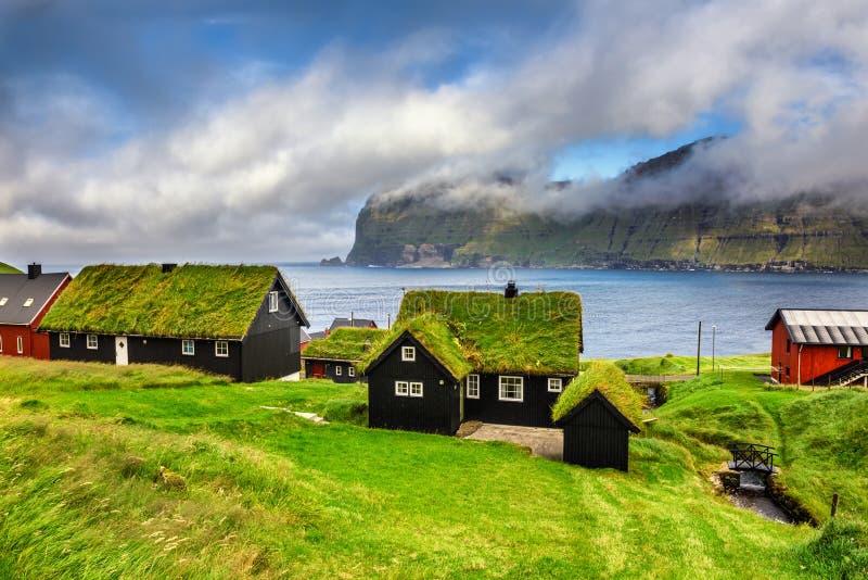 Wioska Mikladalur, Faroe wyspy, Dani zdjęcia royalty free