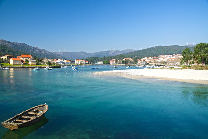 Wioska na wybrzeżu obraz royalty free