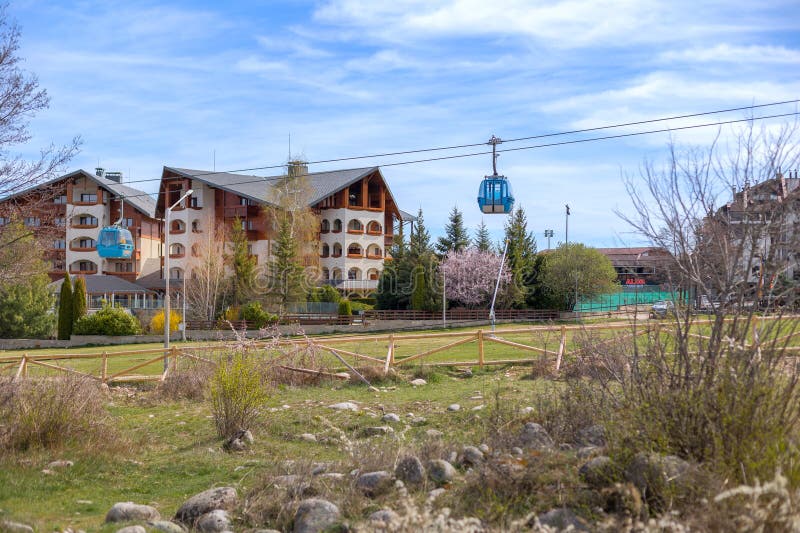 Wiosna Bansko Bułgaria Kabel krajobrazowy zdjęcia stock