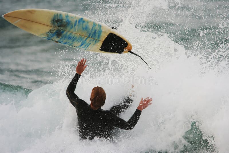 Wipeout surfant photos libres de droits Wipeout surfant photos libres de droits