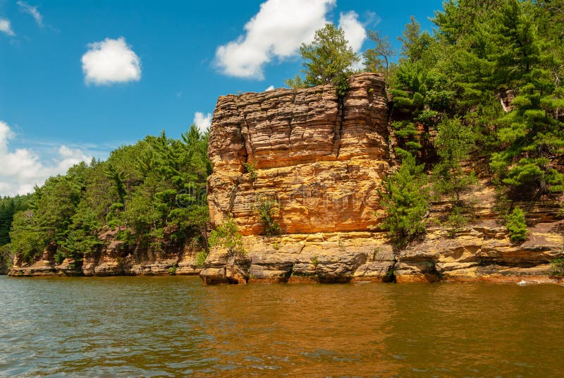Wisconsin Dells River stock photo. Image of midwest 127929648