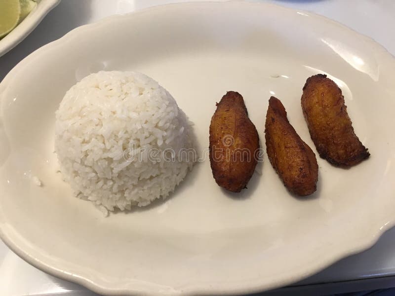 Witte Rijst en Fried Plantain royalty-vrije stock fotografie Witte Rijst en Fried Plantain royalty-vrije stock fotografie