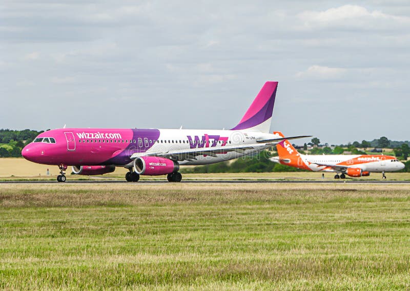 Wizz Air Airlane Plane Editorial Stock Image Image Of Plane 59135484 - wizz air easyjet roblox youtube