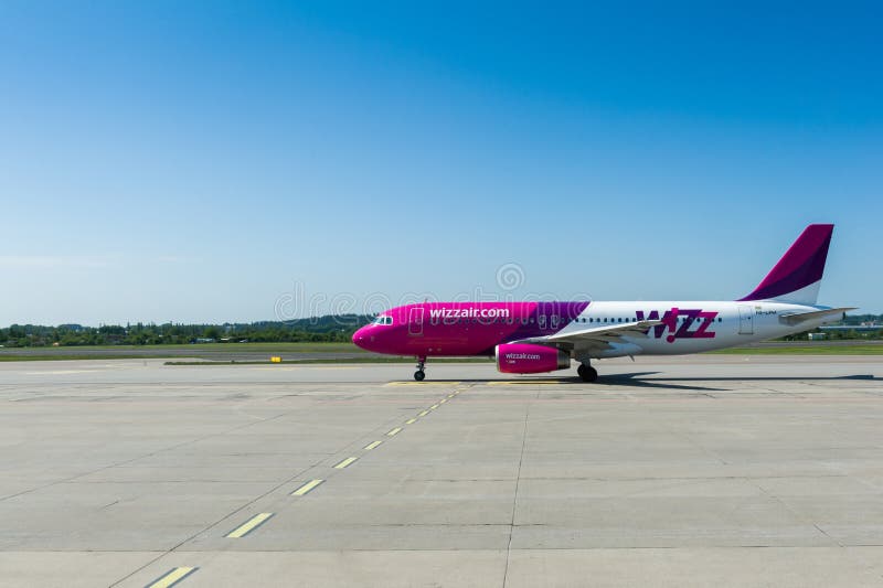 Wizzair plane