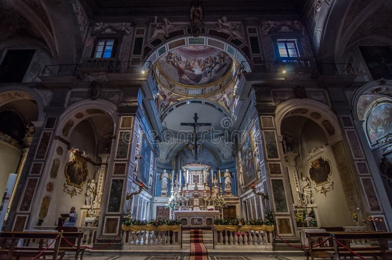 Wnętrze Chiesa Di Ognissanti jest kościół w Florencja obraz stock Wnętrze Chiesa Di Ognissanti jest kościół w Florencja obraz stock