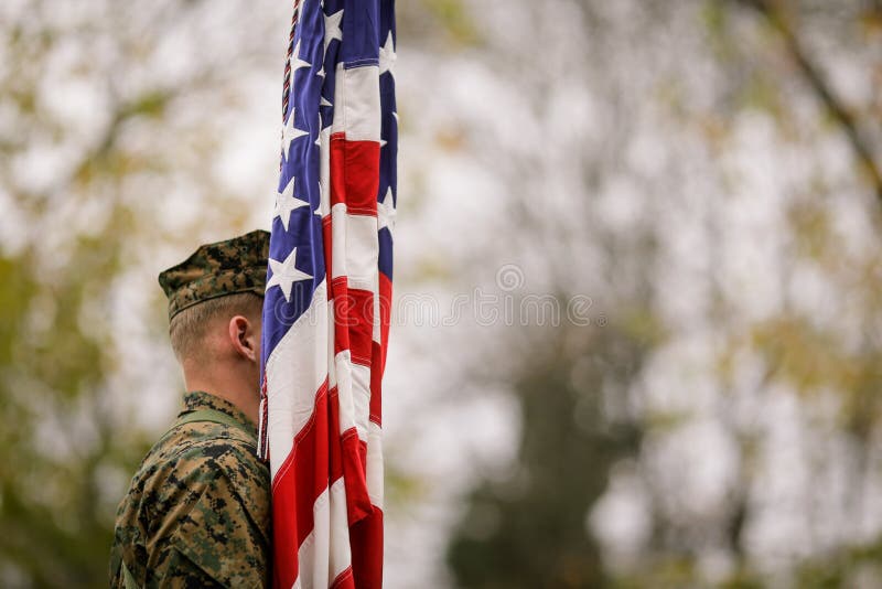 wojsko USA żołnierz z USA flaga