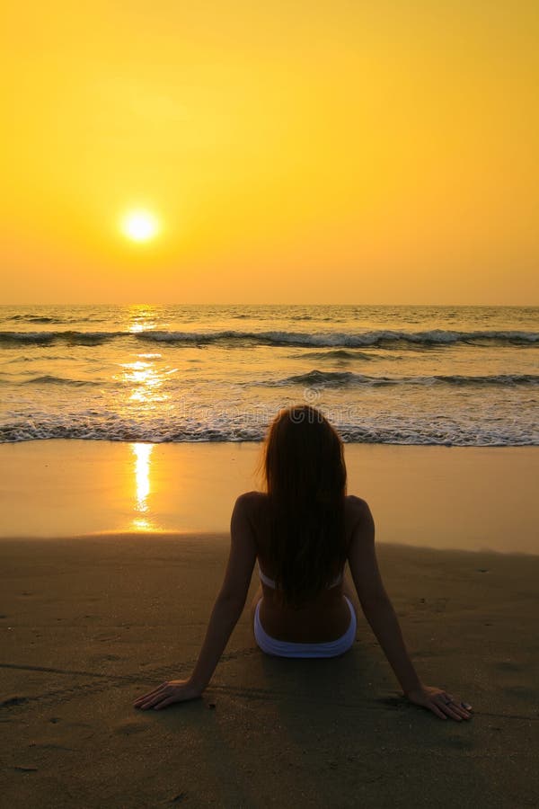 https://thumbs.dreamstime.com/b/woman-beach-young-white-swimwear-sitting-sunset-40160979.jpg