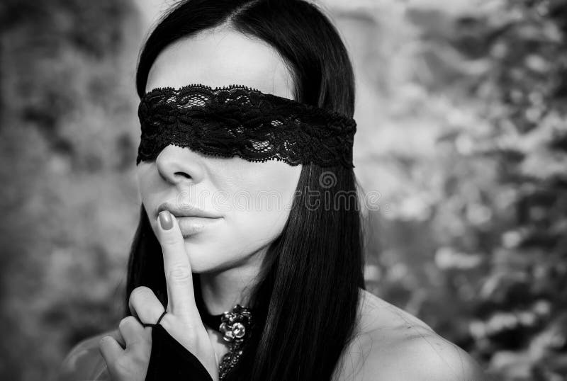 Blindfold erotic