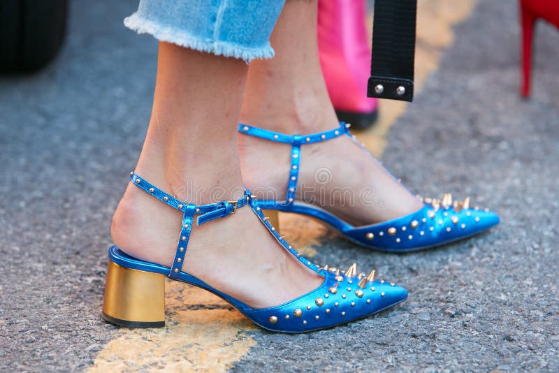 ASOS DESIGN Wide Fit Samber slingback stiletto heels in gold | ASOS