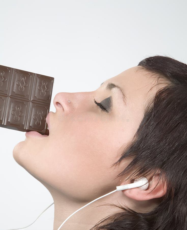 Woman with chocolate end mp3