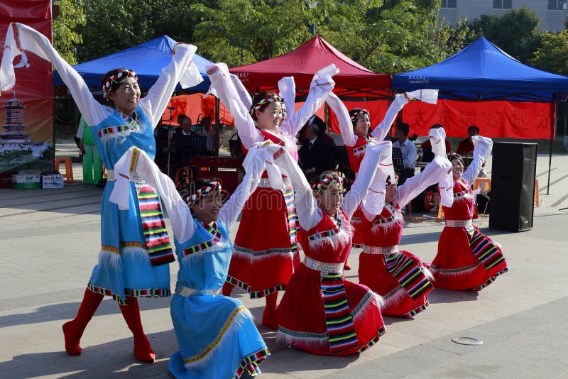 Woman dance tibetan dance editorial photography. Image of carnival ...