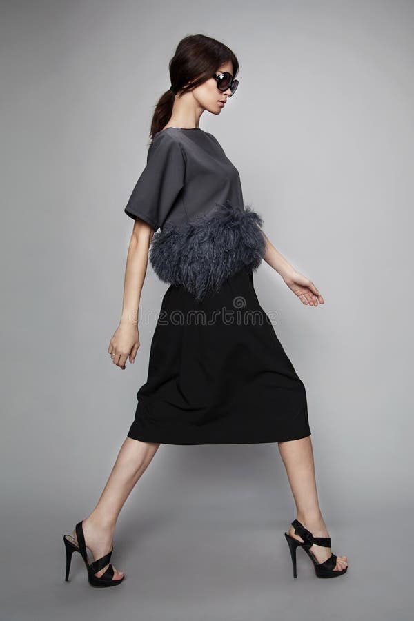 643 Elegant Woman Grey Dress High Heels Stock Photos Free & Royalty