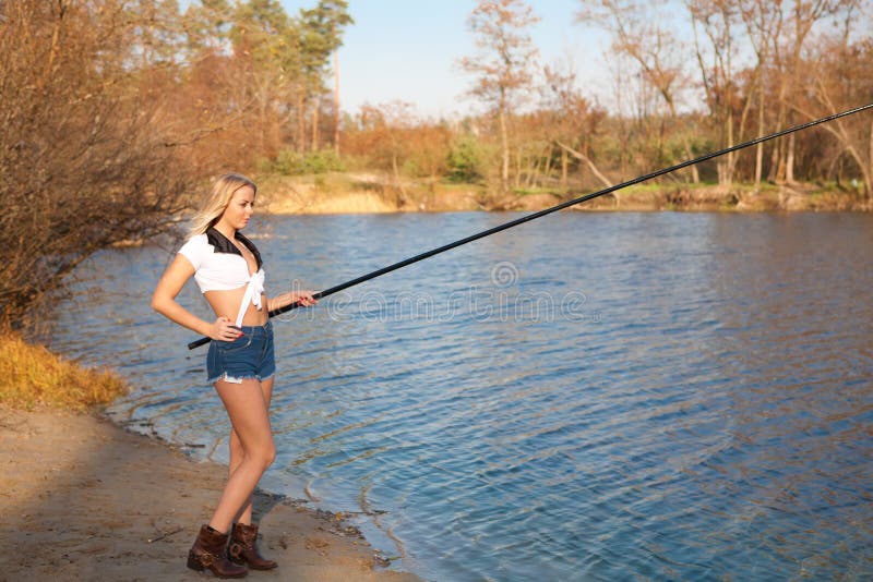 https://thumbs.dreamstime.com/b/woman-fishing-river-pretty-girl-shorts-rod-sandy-shore-autumn-35098208.jpg