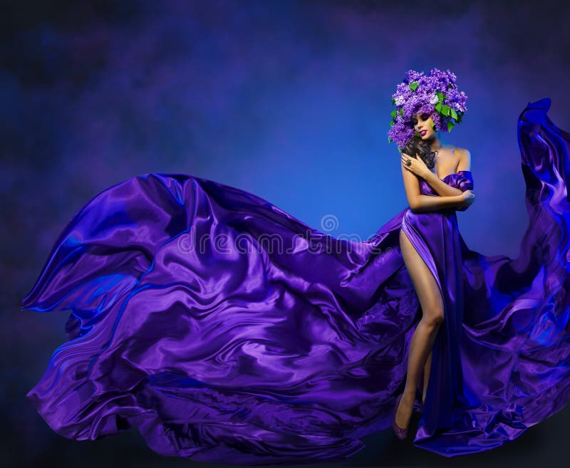 Woman Flower Dress Flying Fabric, Fashion Model in Lilac Hat
