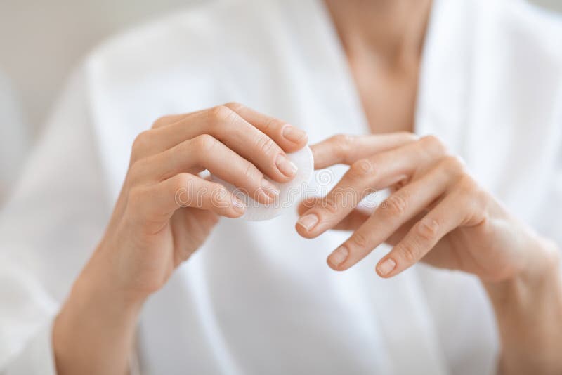 White Nail Polish and its Connection to Cleanliness and Hygiene - wide 2