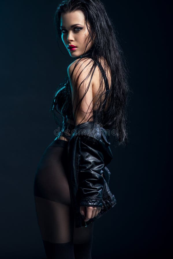 Free Woman In Black Outfit In Studio Royalty Free Stock Photos - 96484498