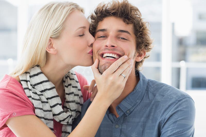 https://thumbs.dreamstime.com/b/woman-kissing-man-his-cheek-happy-casual-young-women-men-37393463.jpg