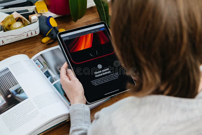 is the macbook pro fingerprint scanner a button is the macbook pro fingerprint scanner a button