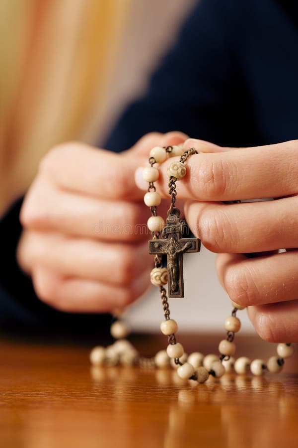 Woman Praying with Rosary To God Stock Image - Image of christ, adult