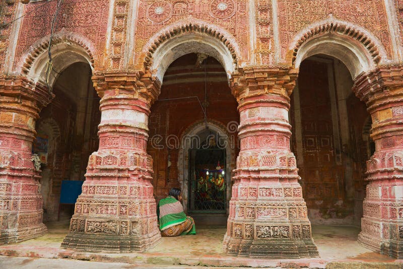 Woman prays at the Pancharatna Govinda Hindu temple in Puthia, Bangladesh. stock images Woman prays at the Pancharatna Govinda Hindu temple in Puthia, Bangladesh. stock images