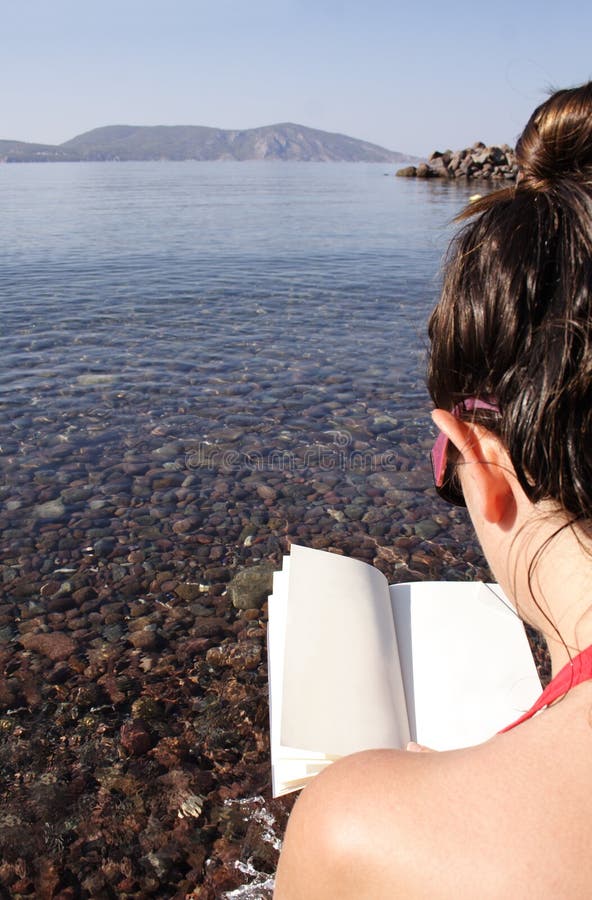 Woman reading royalty free stock images Woman reading royalty free stock images