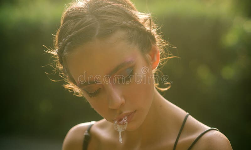 Girls Spitting Mouth