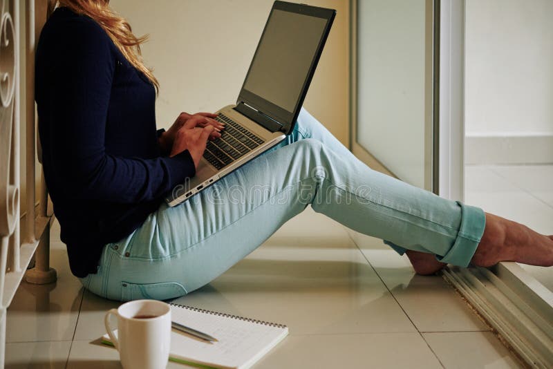 Woman Sitting On Floor With Laptop Stock Image Image Of Busy