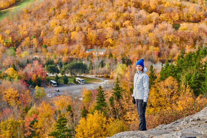 Woman tourist at Artist`s Bluff in autumn royalty free stock images Woman tourist at Artist`s Bluff in autumn royalty free stock images
