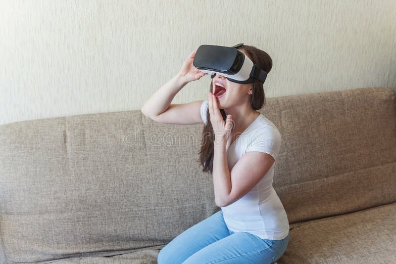 Woman using VR headset stock photo. Image of asia, contemporary 91404590