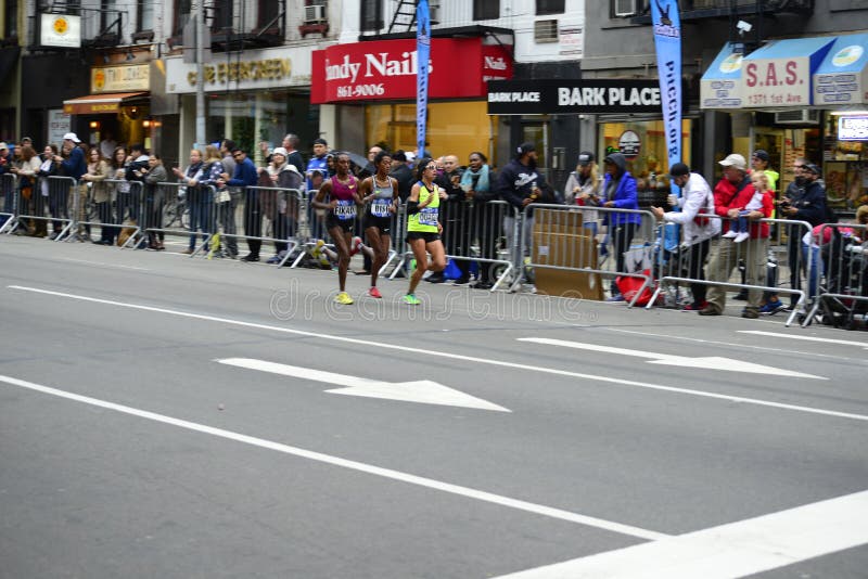 2017 NYC Marathon Women editorial photo. Image of crowds 103268441