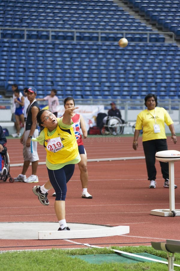 Women s Shot Putt for Disabled Persons