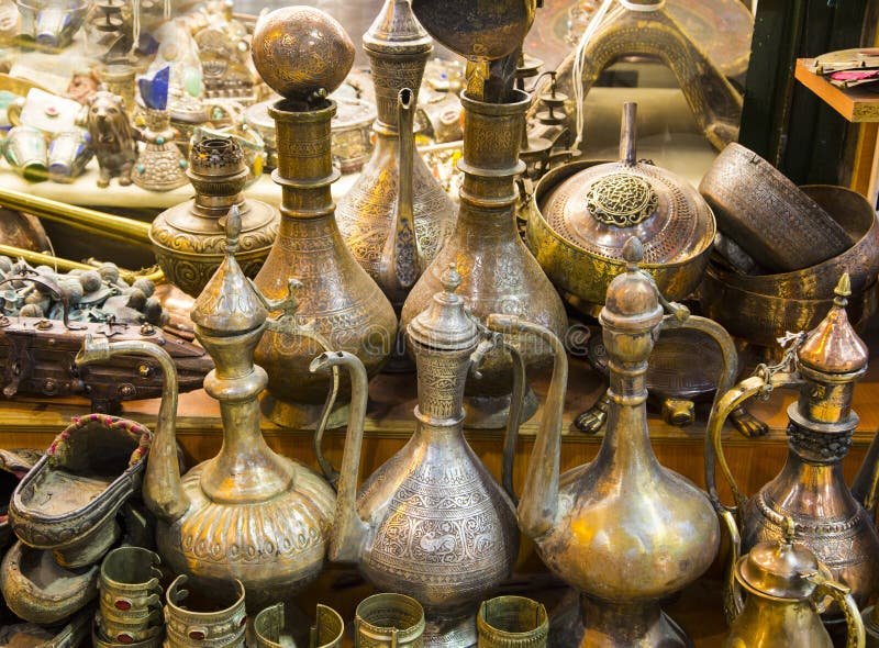 Wonder gouden lamp in de grote bazaar royalty-vrije stock afbeeldingen