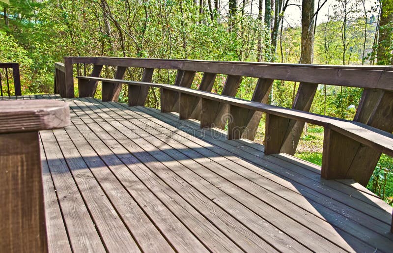 Wood Deck Design with Bench.