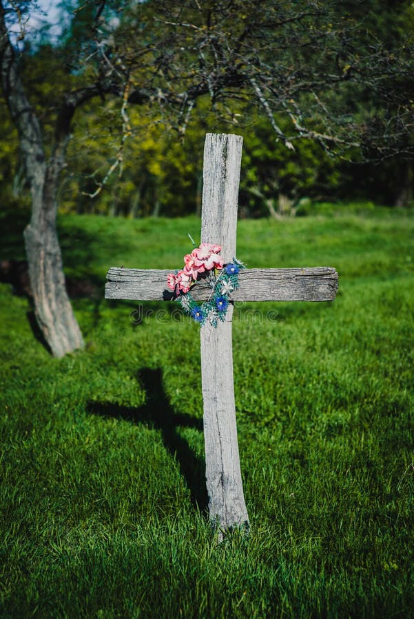 Wooden Cross in Garden stock photo. Image of wooden, green 95389444