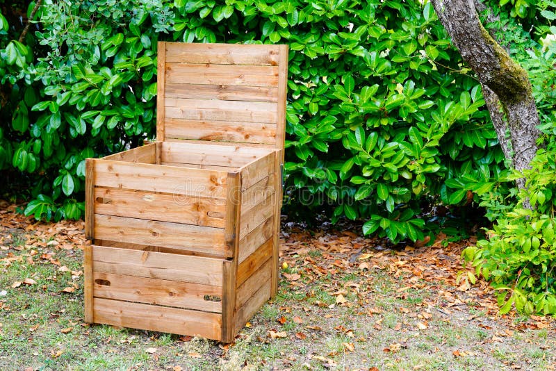 Worm Composting Wooden Box in Garden Stock Image - Image of decompose,  family: 115001839