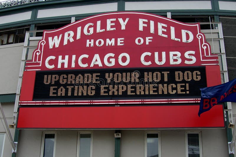 Wrigley sistema il segno - Chicago Cubs fotografia stock libera da diritti Wrigley sistema il segno - Chicago Cubs fotografia stock libera da diritti