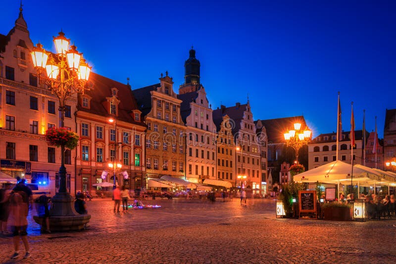 Wroclaw polonia august 16 2024 : arhitectura frumoasă a vechii piețe a orașelor din Wroclaw, din Polonia de la apus stock photography