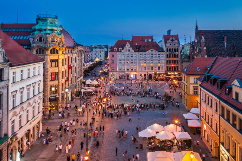 Wroclaw polonia august 16 2024 : arhitectura frumoasă a vechii piețe a orașelor din Wroclaw, din Polonia de la apus stock images