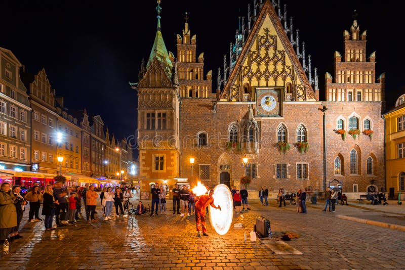 Wroclaw, Polônia - 6 de setembro de 2020: Programa de bombeiros na Praça da Cidade Velha, em Wroc? aw Polônia imagem de stock
