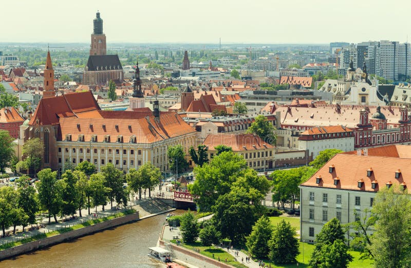 wroclaw Панорама города, взгляд самой старой части городка стоковое фото wroclaw Панорама города, взгляд самой старой части городка стоковое фото