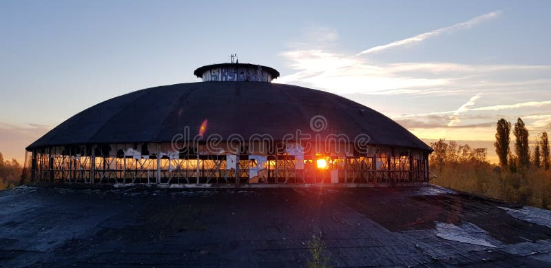 Wykolejena Turntable Taborowy zapas obrazy royalty free Wykolejena Turntable Taborowy zapas obrazy royalty free