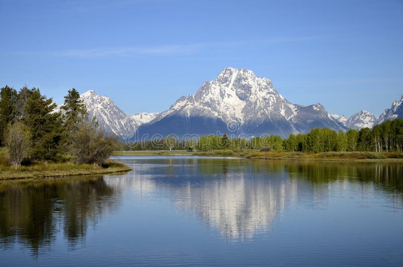 Grand Teton Range Reflected in Oxbow Bend of the Snake River, Grand ...