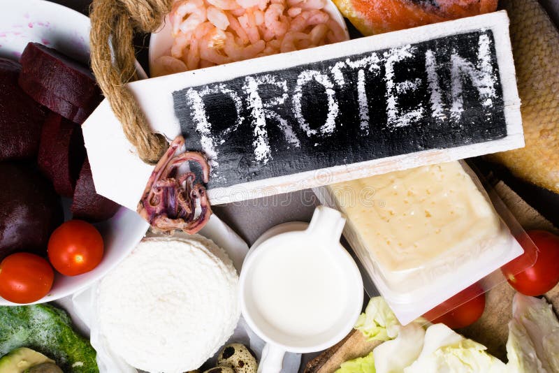 Wysoka - proteinowy jedzenie - ryba, mięso, denna podrożec, garnele, jajka, kapusta, burak, brokuły, szpinak, pomidory, avokado, zdjęcie stock Wysoka - proteinowy jedzenie - ryba, mięso, denna podrożec, garnele, jajka, kapusta, burak, brokuły, szpinak, pomidory, avokado, zdjęcie stock