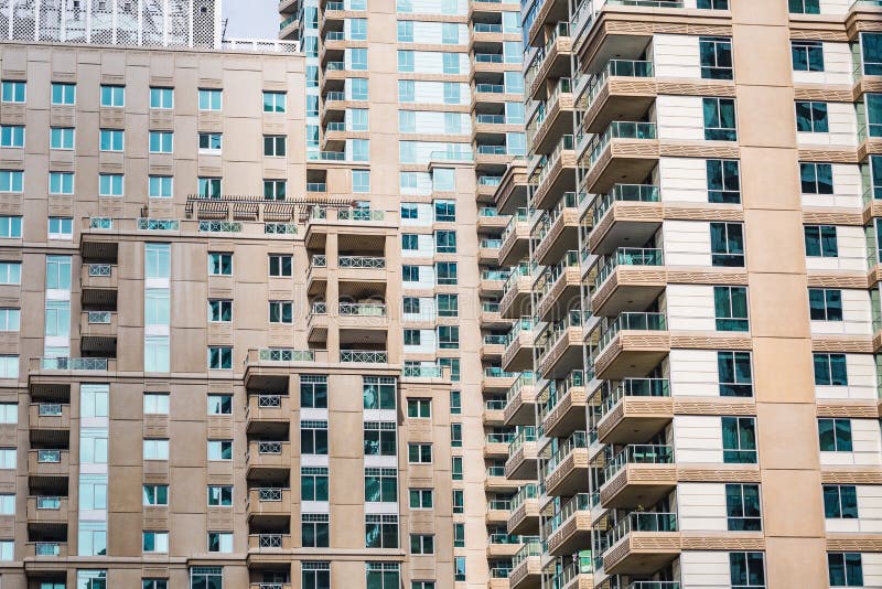 Wyszczególnia widok nowożytni buidlings w Dubaj, UAE zdjęcia stock Wyszczególnia widok nowożytni buidlings w Dubaj, UAE zdjęcia stock