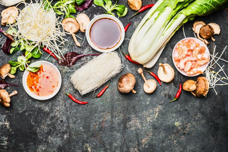 Wyśmienicie azjatykci kulinarni składniki dla Tajlandzkiej lub Chińskiej kuchni