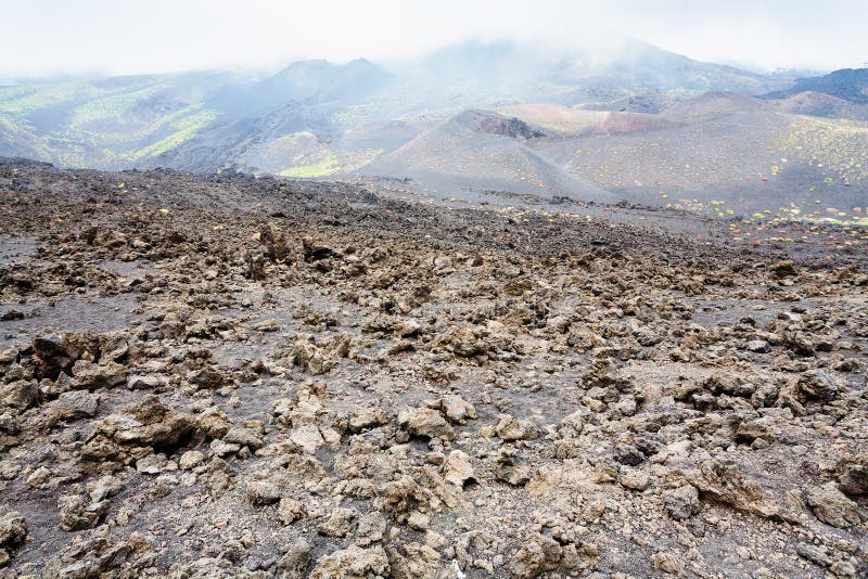 Wzmacniający lawowy pole na górze Etna w Sicily zdjęcie royalty free Wzmacniający lawowy pole na górze Etna w Sicily zdjęcie royalty free
