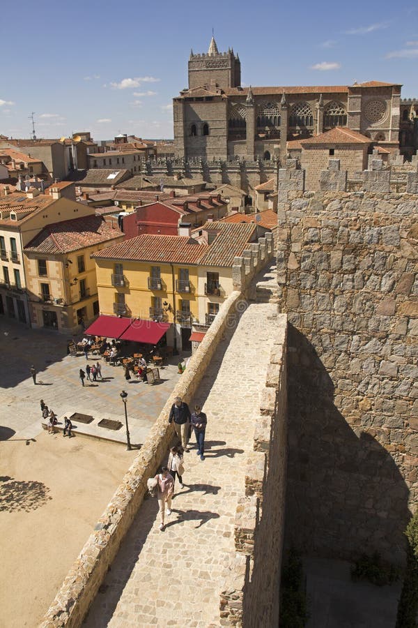 Wände und Kathedrale von Avila, Spanien