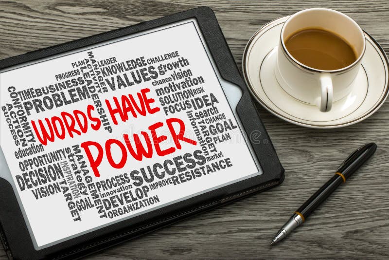 Wörter haben Energie mit in Verbindung stehender Wortwolken-Handzeichnung auf Tablette lizenzfreies stockfoto Wörter haben Energie mit in Verbindung stehender Wortwolken-Handzeichnung auf Tablette lizenzfreies stockfoto