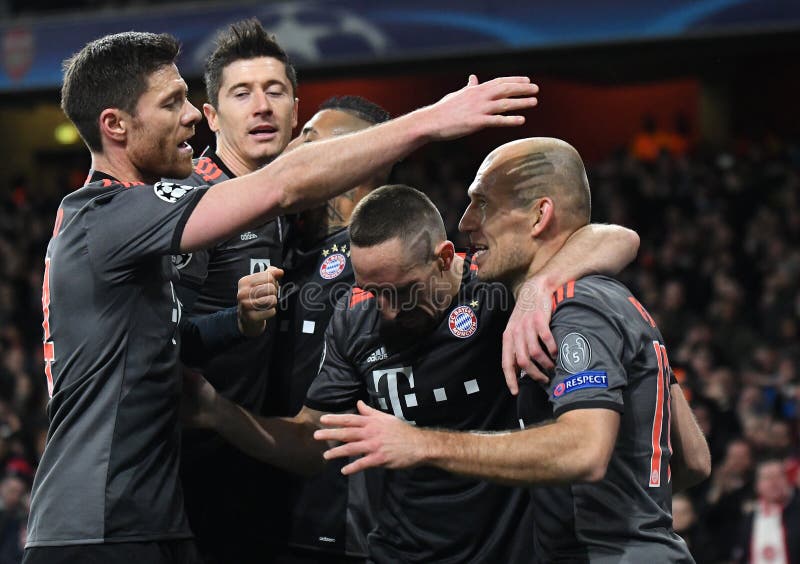 Xabi alonso i arjen robben zdjęcia royalty free