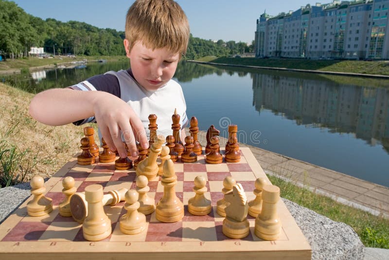 Combine Peter Svidler Contra Daniil Dubov Nos Super-finais Do Campeonato Da  Xadrez Do Russo Fotografia Editorial - Imagem de super, pensar: 106528132